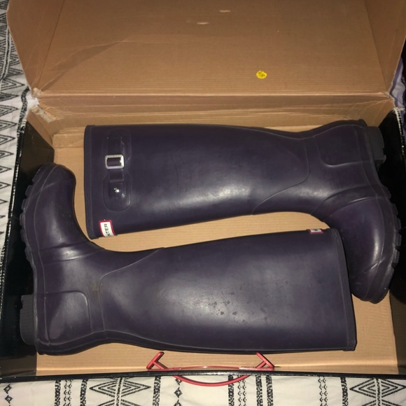 Hunter Tall Rain boots in purple - Picture 2 of 4